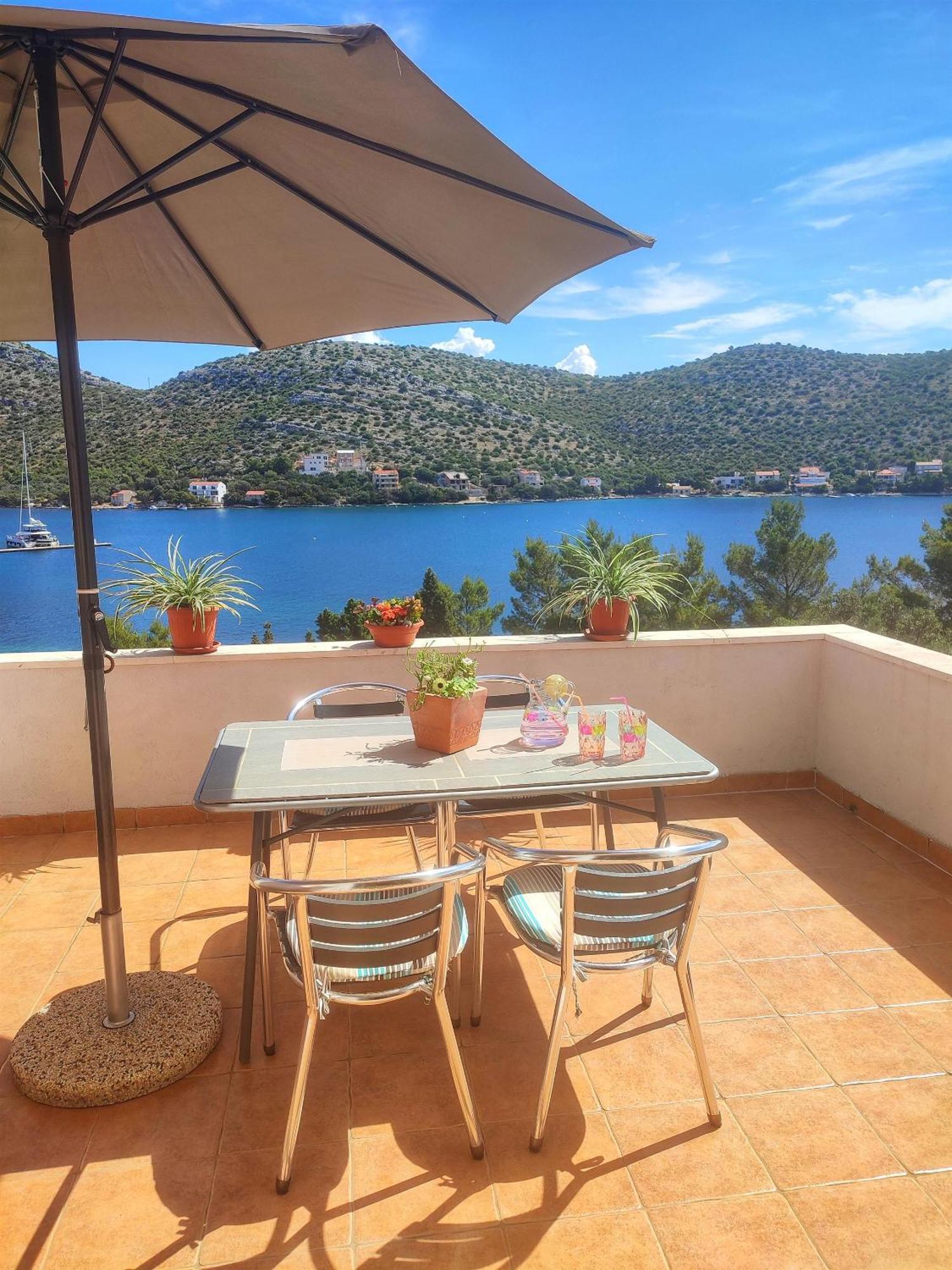 Apartments Vesna Lastovo Экстерьер фото