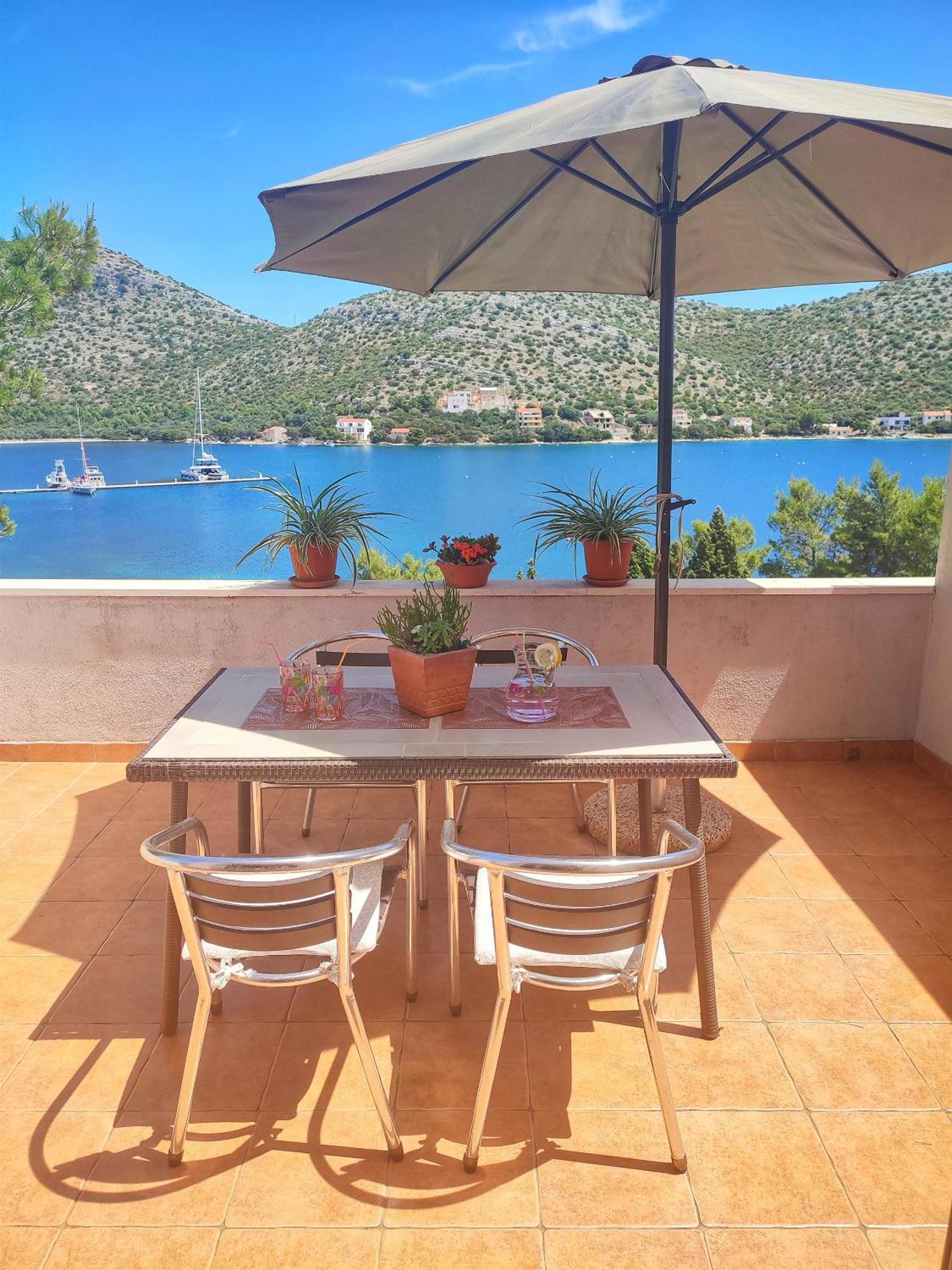 Apartments Vesna Lastovo Экстерьер фото